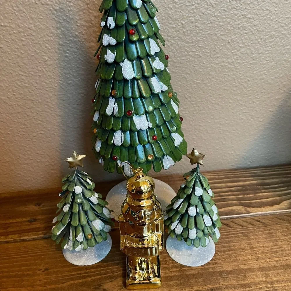 N/A metal trees